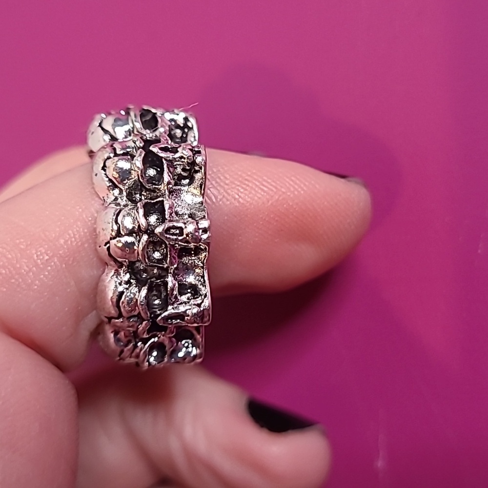 skull ring